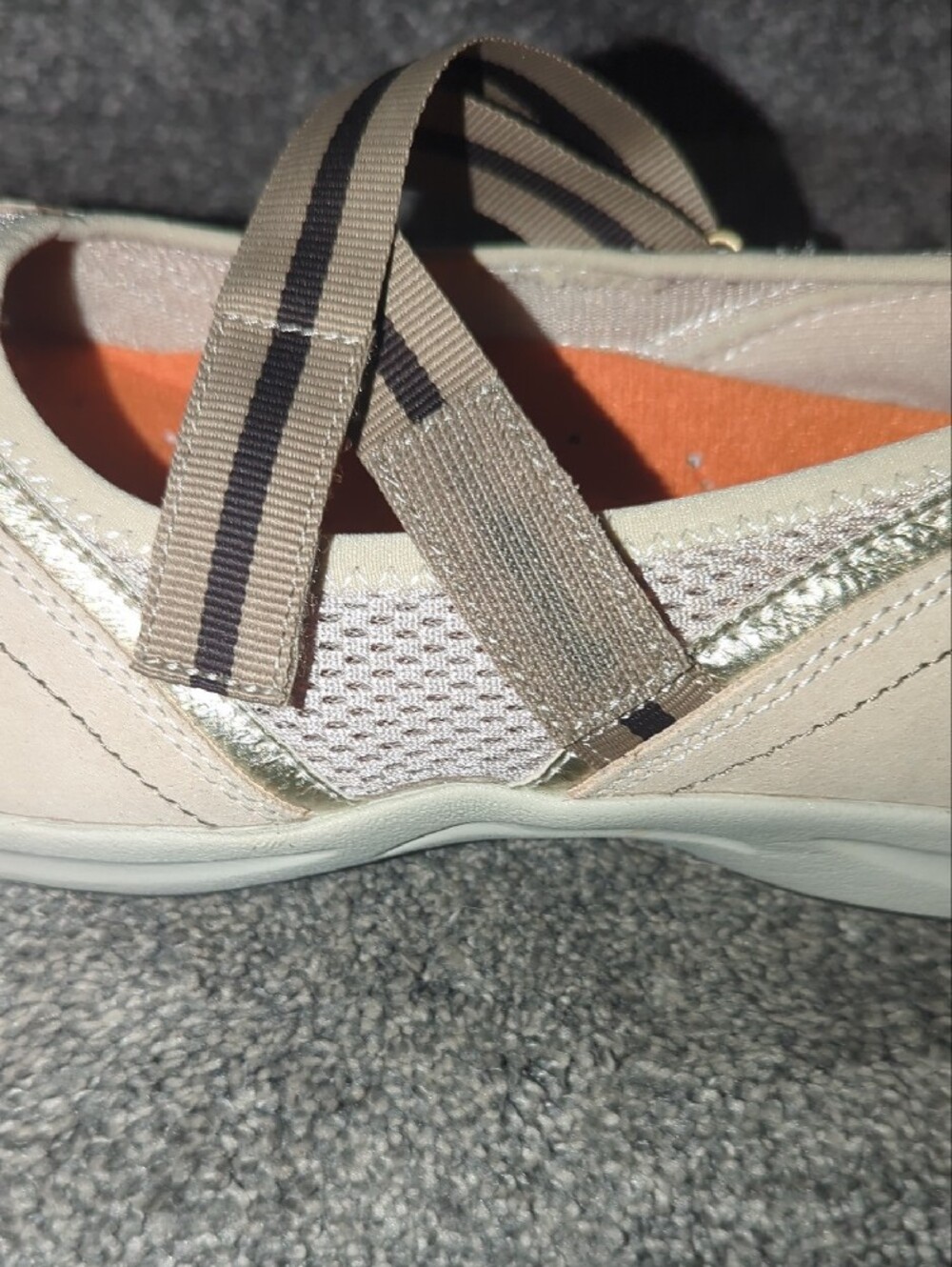 Easy Spirit Women's Beige and Orange Slip-On Mary Jane Flats - Picture 6 of 7